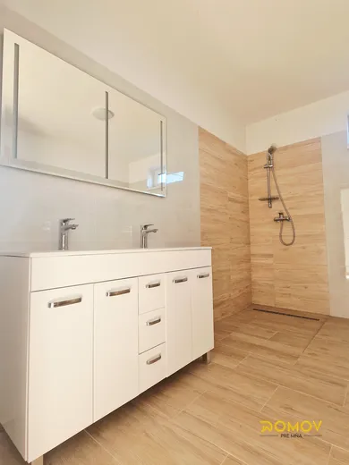 Na predaj 3-izbový dom, 100 m², Bosany, Garbiarska