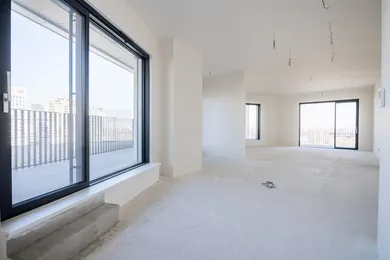 Na predaj 4-izbový byt, 162 m², Bratislava-Ružinov, Prístavná