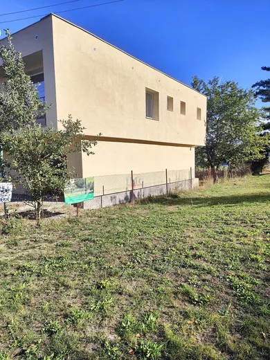 Na predaj 5-izbový dom, 136 m², Hontianske Nemce