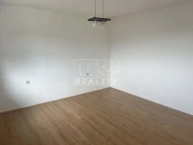 Na predaj 4-izbový byt, 80 m², Čadca