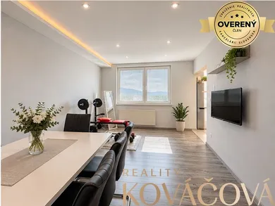 Na predaj 4-izbový byt, 81 m², Trenčín, Halalovka