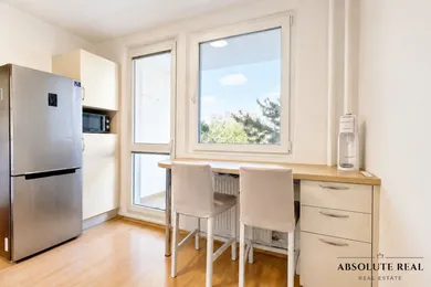 Na predaj 3-izbový byt, 70 m², Bratislava-Petržalka, Mlynarovičova
