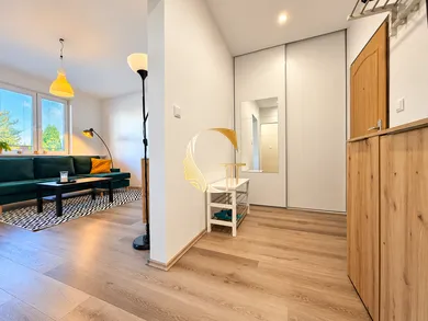 Na prenájom 2-izbový byt, 45 m², Bratislava-Ružinov, Hraničná