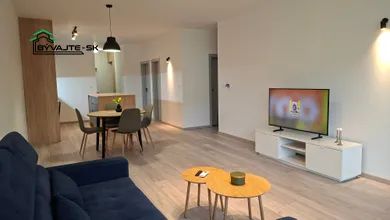 Na prenájom 3-izbový byt, 86 m², Nováky, Štúrova