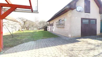 Na predaj dom, 264 m², Turany