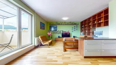 Na predaj 2-izbový byt, 64 m², Banská Bystrica, Wolkerova