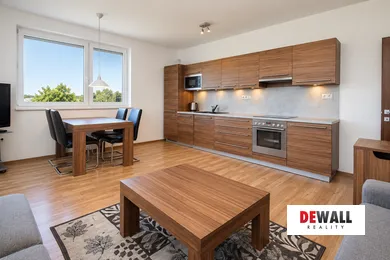 Na prenájom 3-izbový byt, 78 m², Bratislava-Rača, Kadnárova