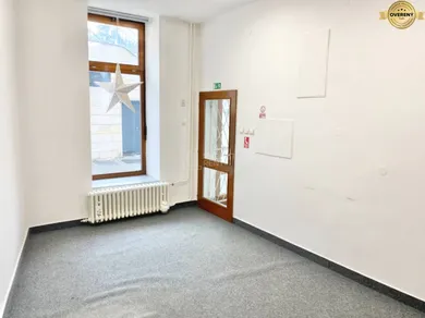 Komerčné priestory na prenájom, Žilina · €450