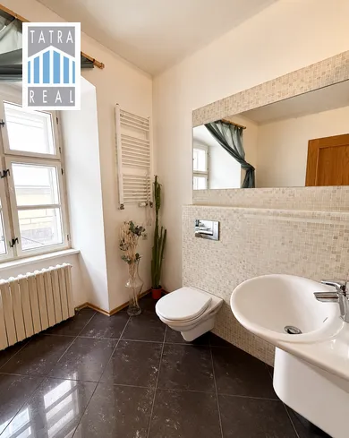 Na prenájom komerčné, 20 m², Bratislava-Staré Mesto