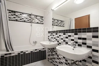 Na prenájom 4-izbový byt, 113 m², Bratislava-Nové Mesto