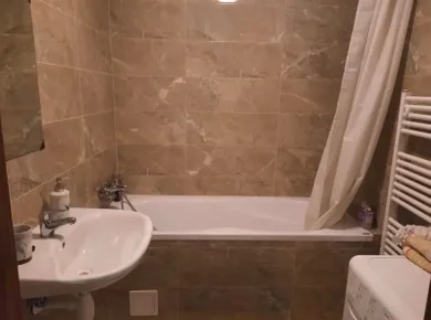 Na predaj 2-izbový byt, 64 m², Bratislava-Petržalka, Údernícka
