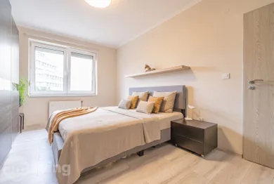 Na predaj 3-izbový byt, 90 m², Trenčín, Staničná