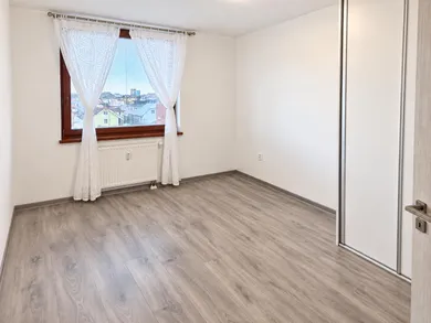 Na prenájom 5-izbový byt, 125 m², Martin, A. Pietra