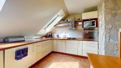 Na predaj 4-izbový byt, 125 m², Trnava, Štefana Moyzesa