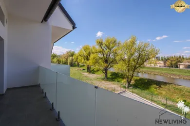 Mieszkania na sprzedaż, 4-pokojowe, Banka · €267 400