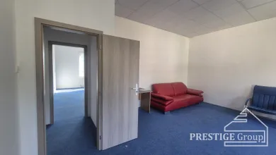 Lokale komercyjne na wynajem, Trenčín · €220