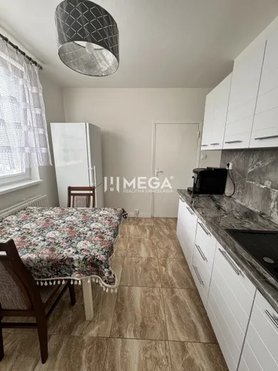Mieszkania na sprzedaż, 3-pokojowe, Humenné · €108 000