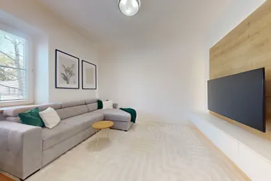 Na prenájom 2-izbový byt, 37 m², Bratislava-Nové Mesto, Česká