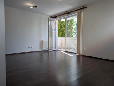 Na predaj 3-izbový byt, 70 m², Banská Bystrica, Kyjevské námestie