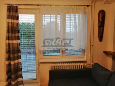 Na prenájom 2-izbový byt, 45 m², Bratislava-Ružinov, Trebišovská