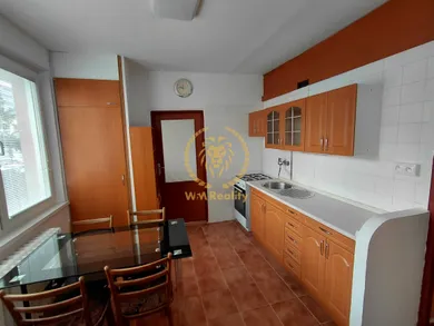 Mieszkania na wynajem, 3-pokojowe, Martin · €580