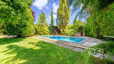 Domy na sprzedaż, 4-pokojowe, Kvetoslavov · €459 000
