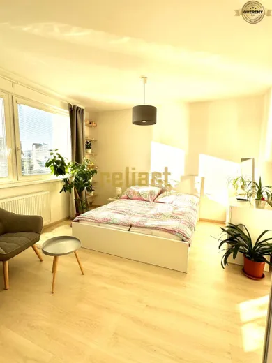 Mieszkania na wynajem, 1-pokojowe, Bratislava-Petržalka · €600