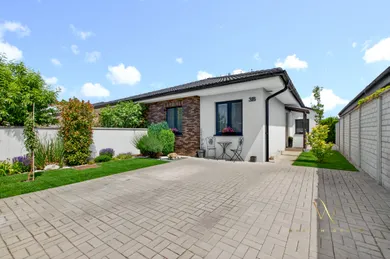 Houses for sale, 4-room in Hviezdoslavov · €289,900