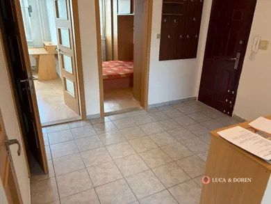 Na predaj 3-izbový byt, 64 m², Dubnica nad Váhom, Pod Hájom