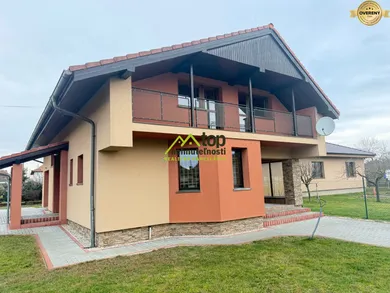 Houses for sale, 5-room in Hrušovany · €229,000