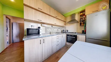 Na predaj 3-izbový byt, 66 m², Rimavská Sobota, Sídlisko Rimava