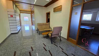 Na prenájom komerčné, 170 m², Levice, Koháryho ul.