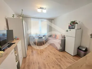 Eladó lakások, 1-szobás, Nitra · €115 000
