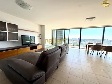 Na prenájom 4-izbový byt, 165 m², Bratislava-Nové Mesto