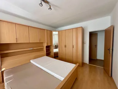 Na predaj 4-izbový byt, 101 m², Rohožník, Športová