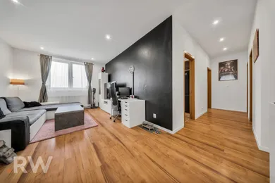 Na predaj 3-izbový byt, 83 m², Šamorín
