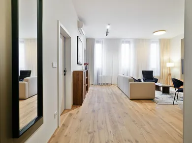 Na predaj 3-izbový byt, 90 m², Humenné, Námestie Slobody