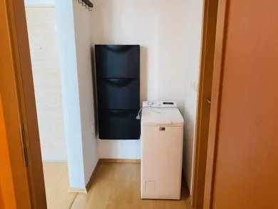 Na prenájom 2-izbový byt, 35 m², Bratislava-Podunajské Biskupice