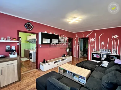 Na predaj 3-izbový byt, 72 m², Levice, Saratovská