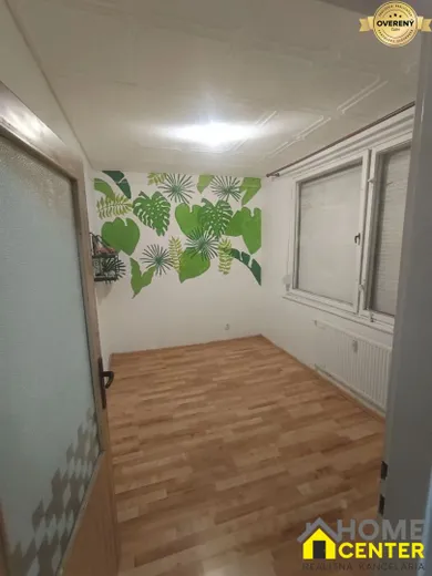 Na predaj 4-izbový byt, 84 m², Komárno, Hviezdna