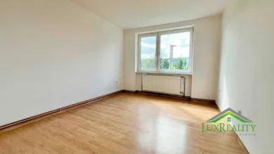 Na predaj 3-izbový byt, 88 m², Nové Mesto nad Váhom, Brigádnická