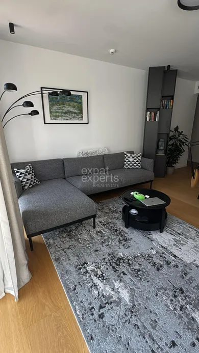 Na prenájom 2-izbový byt, 50 m², Bratislava-Petržalka