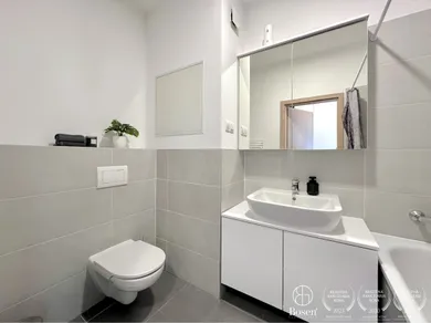 Na prenájom 2-izbový byt, 60 m², Bratislava-Petržalka