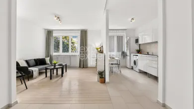 Na predaj 2-izbový byt, 57 m², Bratislava-Staré Mesto, Medená