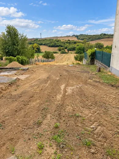 Na predaj 4-izbový dom, 449 m², Beša