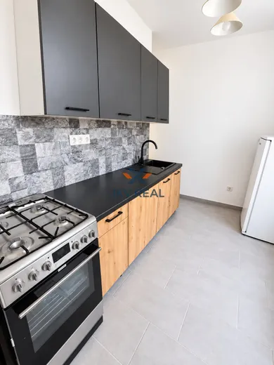 Eladó lakások, 2-szobás, Spišská Nová Ves · €128 000