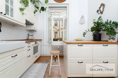 Byty na prenájom 4-izbový, Bratislava-Staré Mesto · €1 100