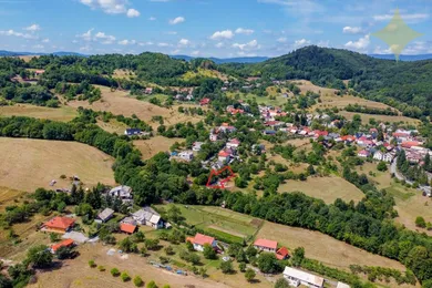 Na predaj pozemok, Repište