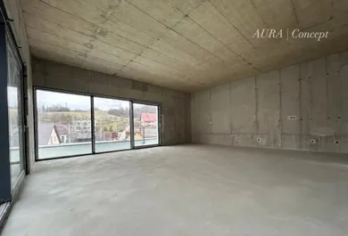 Na predaj 5-izbový byt, 170 m², Streženice, -