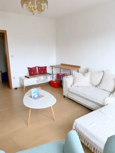 Na prenájom 3-izbový byt, 70 m², Bratislava-Petržalka, Farského